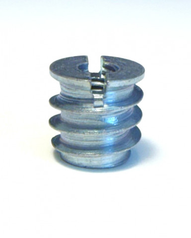 Hout insert met gleuf en flens