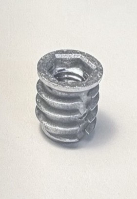 Zamak inschroefmoer met flens/hout insert met kop