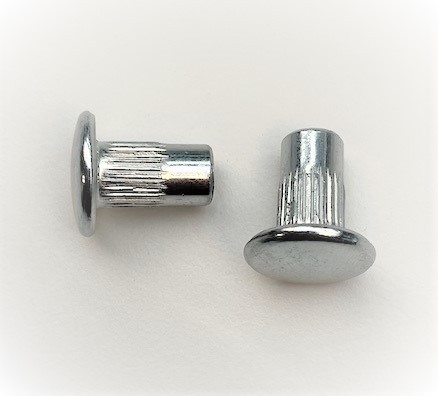 Veiligheidsschroeven platte-ronde kop met binnenzeskant pin Art. 9110